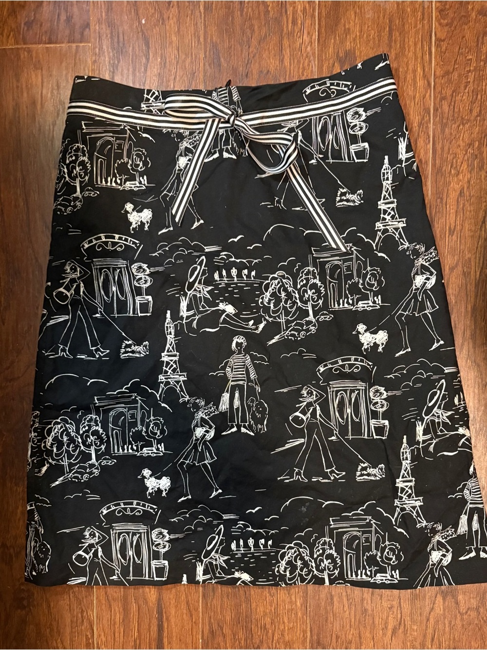 Ruth Black & White Paris Sketch A-Line Skirt with Bow Size 2